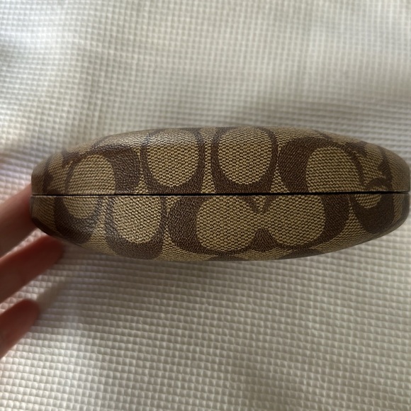 Coach Hard Sunglasses case - Picture 2 of 8